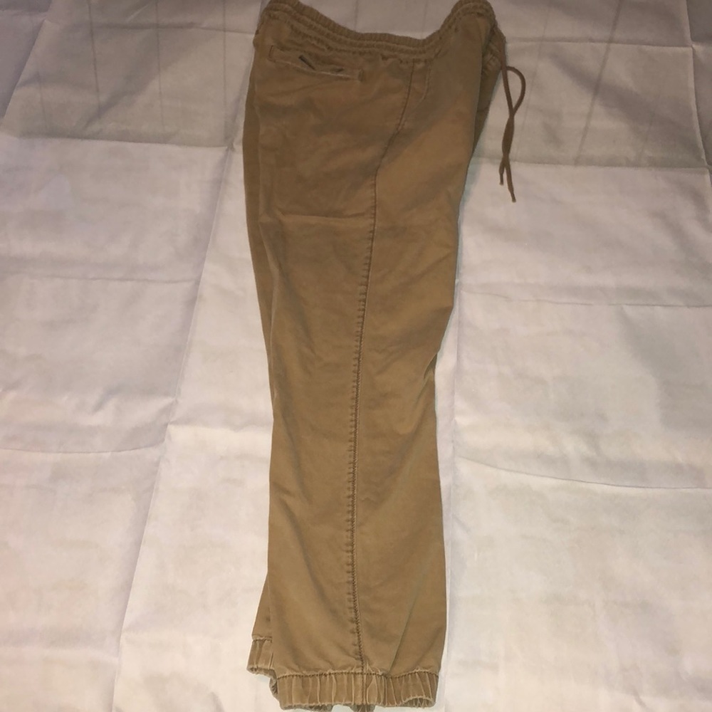 Khaki JOGGERS ‼️